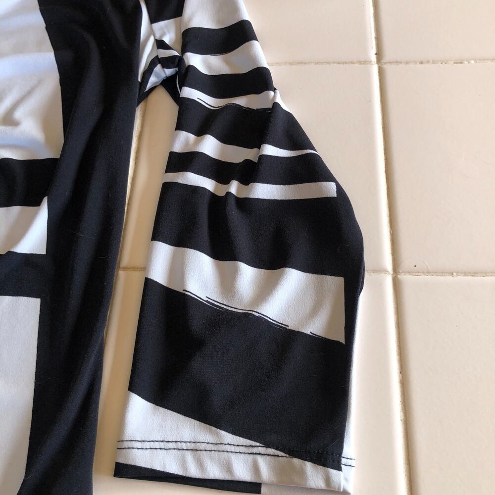 Calvin Klein Woman's Blouse Black White Geometric Print Size Med - Picture 3 of 4